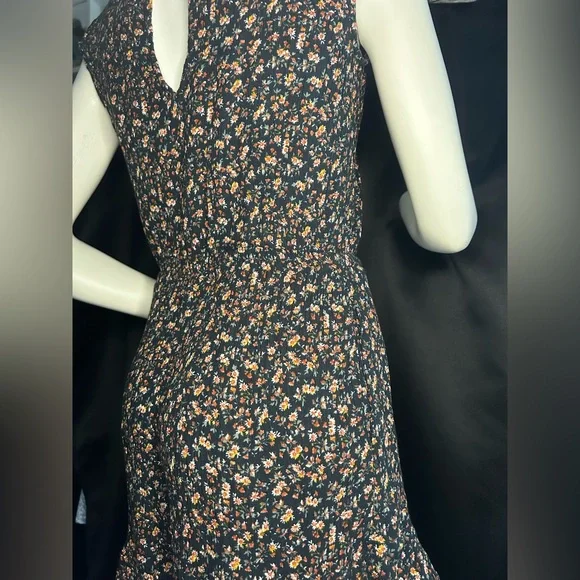 American Eagle Floral Romper - Picture 4 of 6